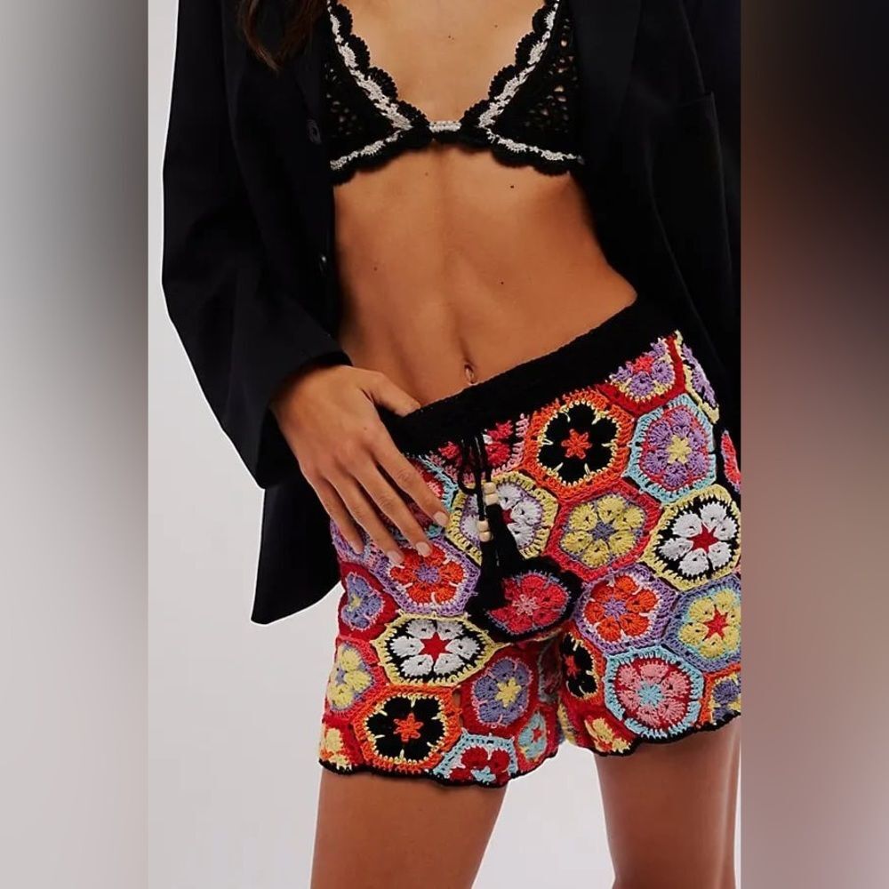 Oceanus Ava Crochet Shorts - Picture 2 of 8